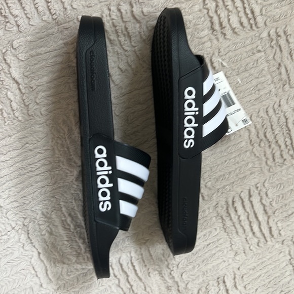 Adidas Size 12 black white Adilette Shower shoes sandals slides - Picture 7 of 16
